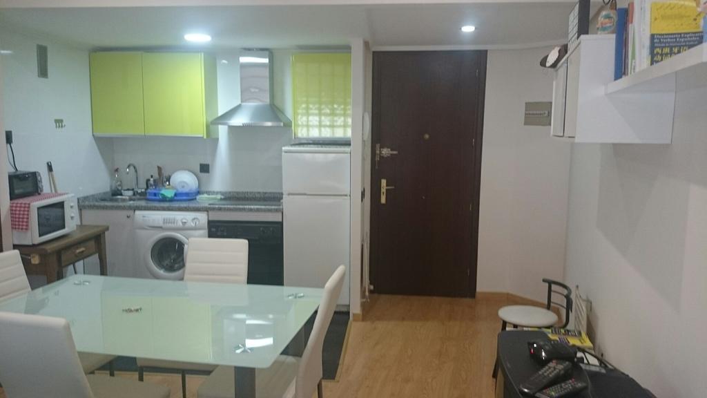 Apartamentos Salamanca Puerta Zamora, Centro, Wifi con salón y 2 dormitorios, Parking Habitación foto