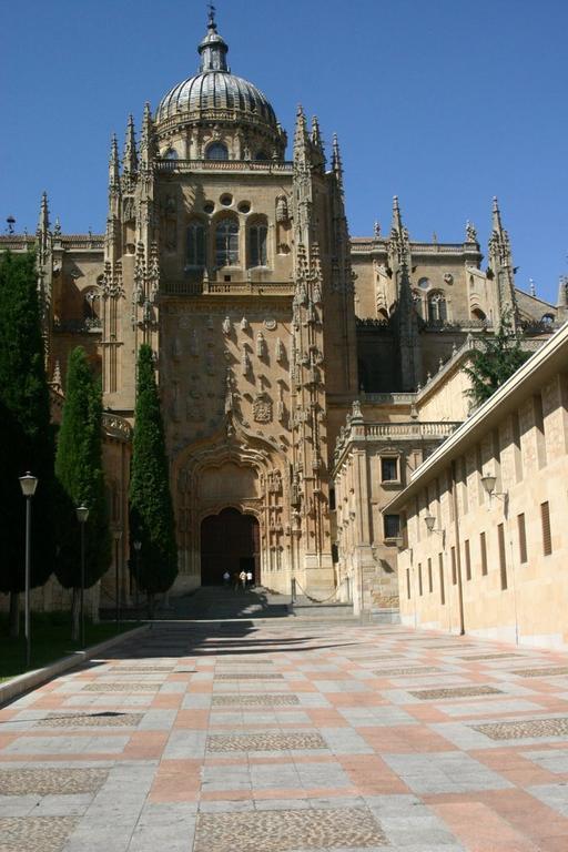 Apartamentos Salamanca Puerta Zamora, Centro, Wifi con salón y 2 dormitorios, Parking Habitación foto