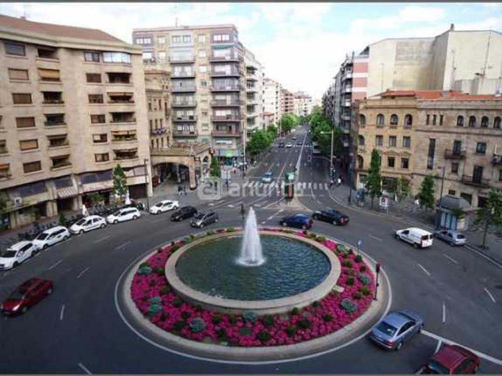 Apartamentos Salamanca Puerta Zamora, Centro, Wifi con salón y 2 dormitorios, Parking Habitación foto